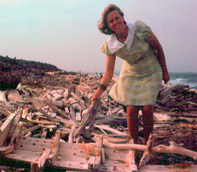 Eleanor driftwooding on Bonaire